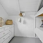 3 Bedroom Lovely In تيزفيلدليدج